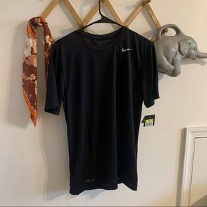Mens small Nike dri fit t-shirt
